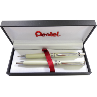 เปรียบเทียบราคา Pentel ชุดปากกาเพนเทล ปากกาหมึกเจล และดินสอกด 0.5 มม. สีงาช้างในกล่องเพนเทล 1 ชุด โปรโมชั่นพิเศษ Pentel ชุดปากกาเพนเทล ปากกาหมึกเจล และดินสอกด 0.5 มม. สีงาช้างในกล่องเพนเทล 1 ชุด