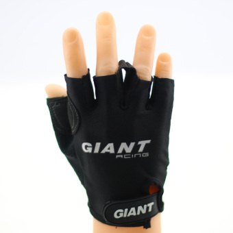 ราคา GIANT ถุงมือครึ่งนิ้ว มีเจลรองมือหนานุ่ม สำหรับกีฬาจักรยาน (สีดำ) 1 คู่