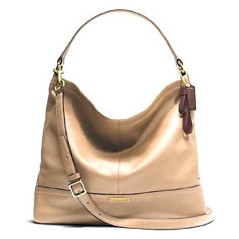 Coach กระเป๋าสะพายมีหูหิ้วสำหรับผู้หญิง รุ่น 23293 สีทราย Coach กระเป๋าสะพายมีหูหิ้วสำหรับผู้หญิง รุ่น 23293 สีทราย