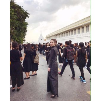 ชุดไทยจิตรดา งานทอผ้าไหมฝรั่งเศสสุดหรู สีดำ ชุดงานพระราชพิธีชุดไทยจิตลดา -สีดำ ชุดไทยจิตรดา งานทอผ้าไหมฝรั่งเศสสุดหรู สีดำ ชุดงานพระราชพิธีชุดไทยจิตลดา -สีดำ