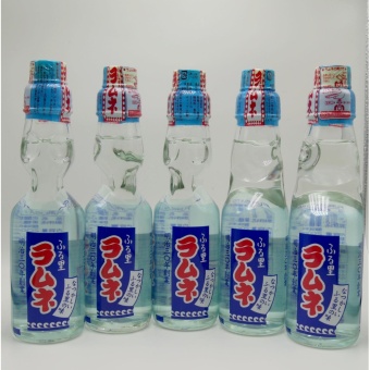 รามูเน่ น้ำผลไม้อัดลม \ไซโต้\ รสฟุรุซาโต้ รามูเน่ น้ำผลไม้อัดลม \ไซโต้\ รสฟุรุซาโต้